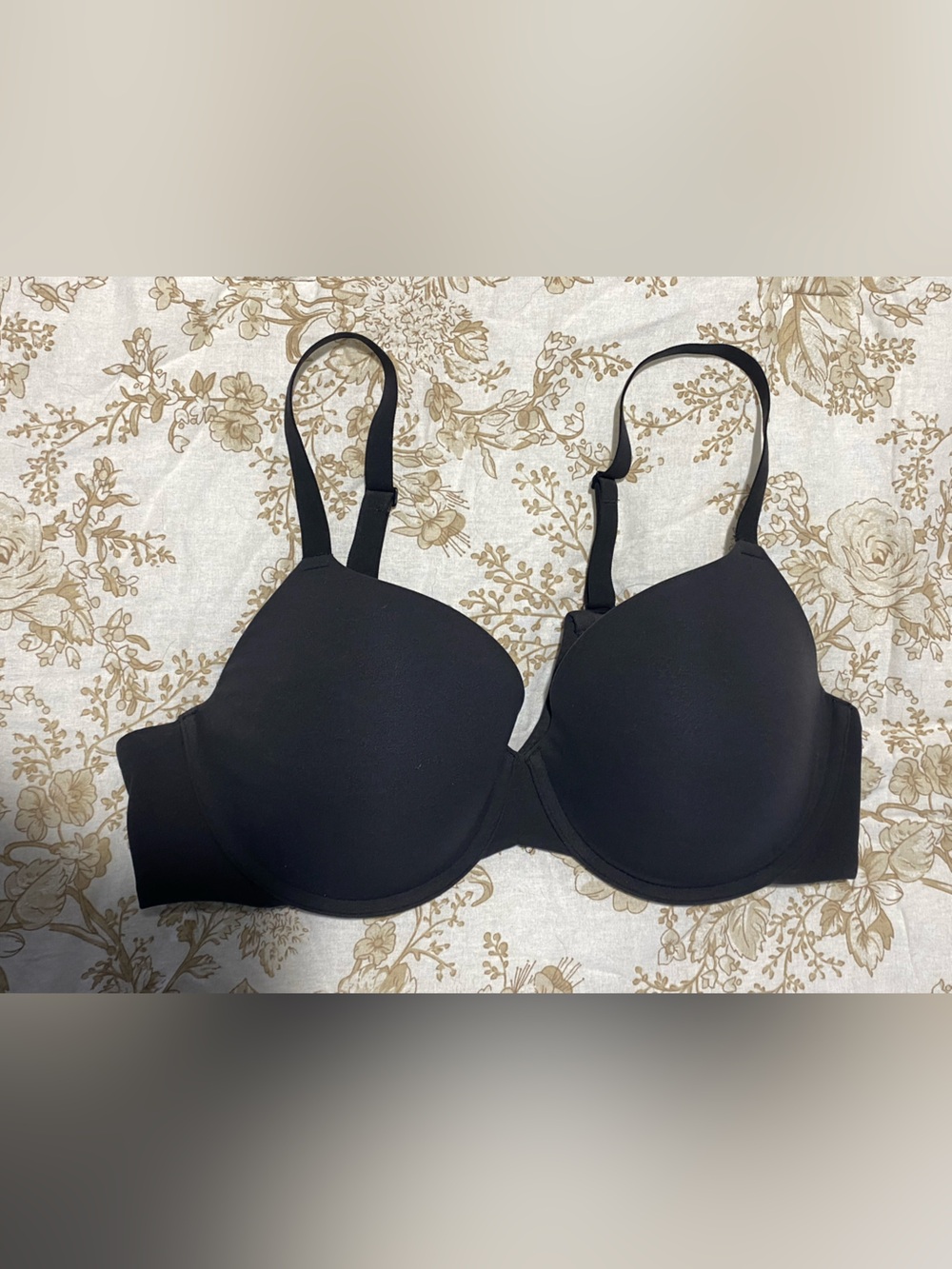 Skims Black Fits Everybody T-Shirt Bra 38C